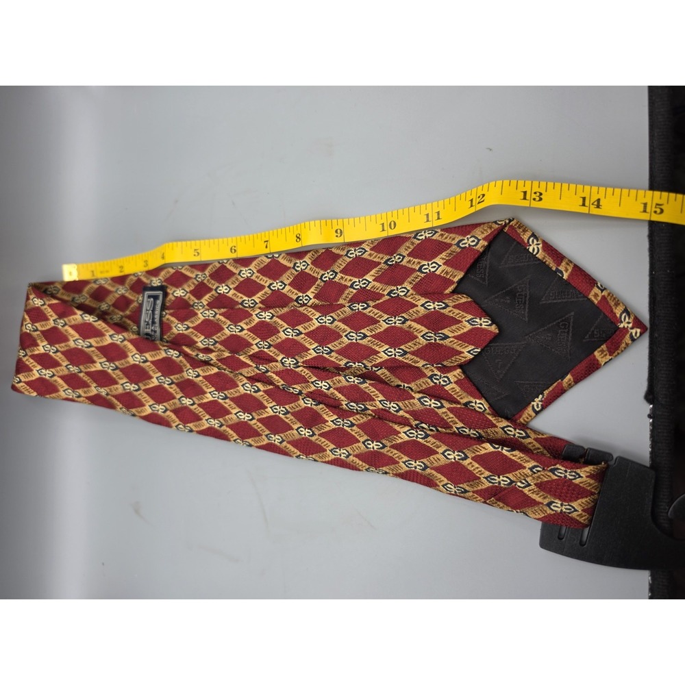 Vintage GUESS USA American Classics Mens Tie Red Gold Geometric Necktie 58" - Picture 4 of 6